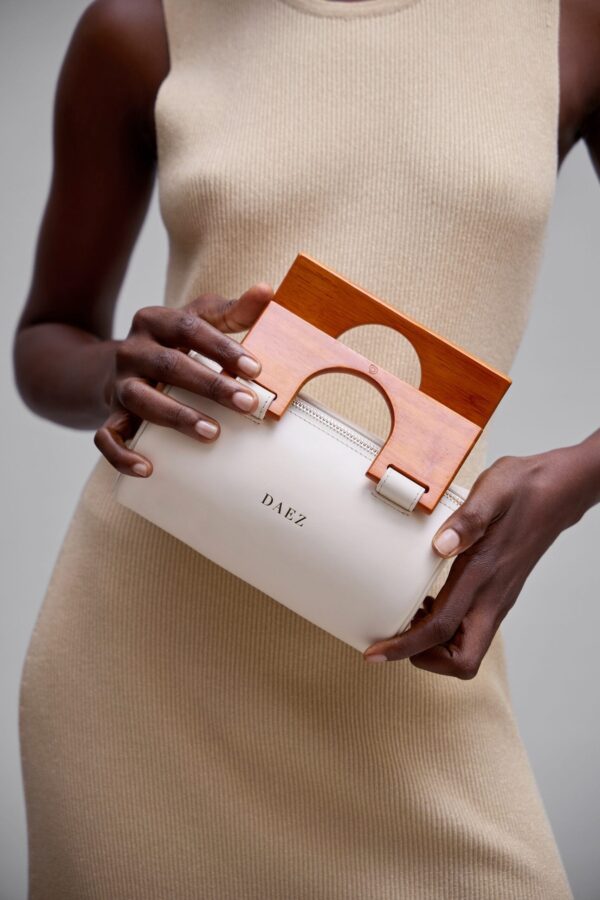 THE OAK MINI